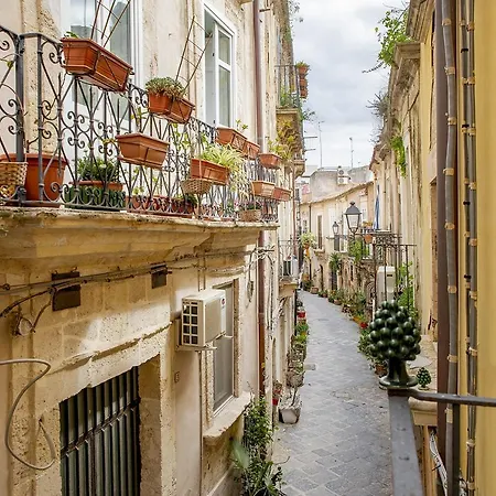 Al Vicolo In Ortigia By Wonderful Italy * Syracuse