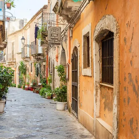 Al Vicolo In Ortigia By Wonderful Italy *